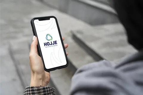 Aplicação da marca Hojje em aplicativo no celular
